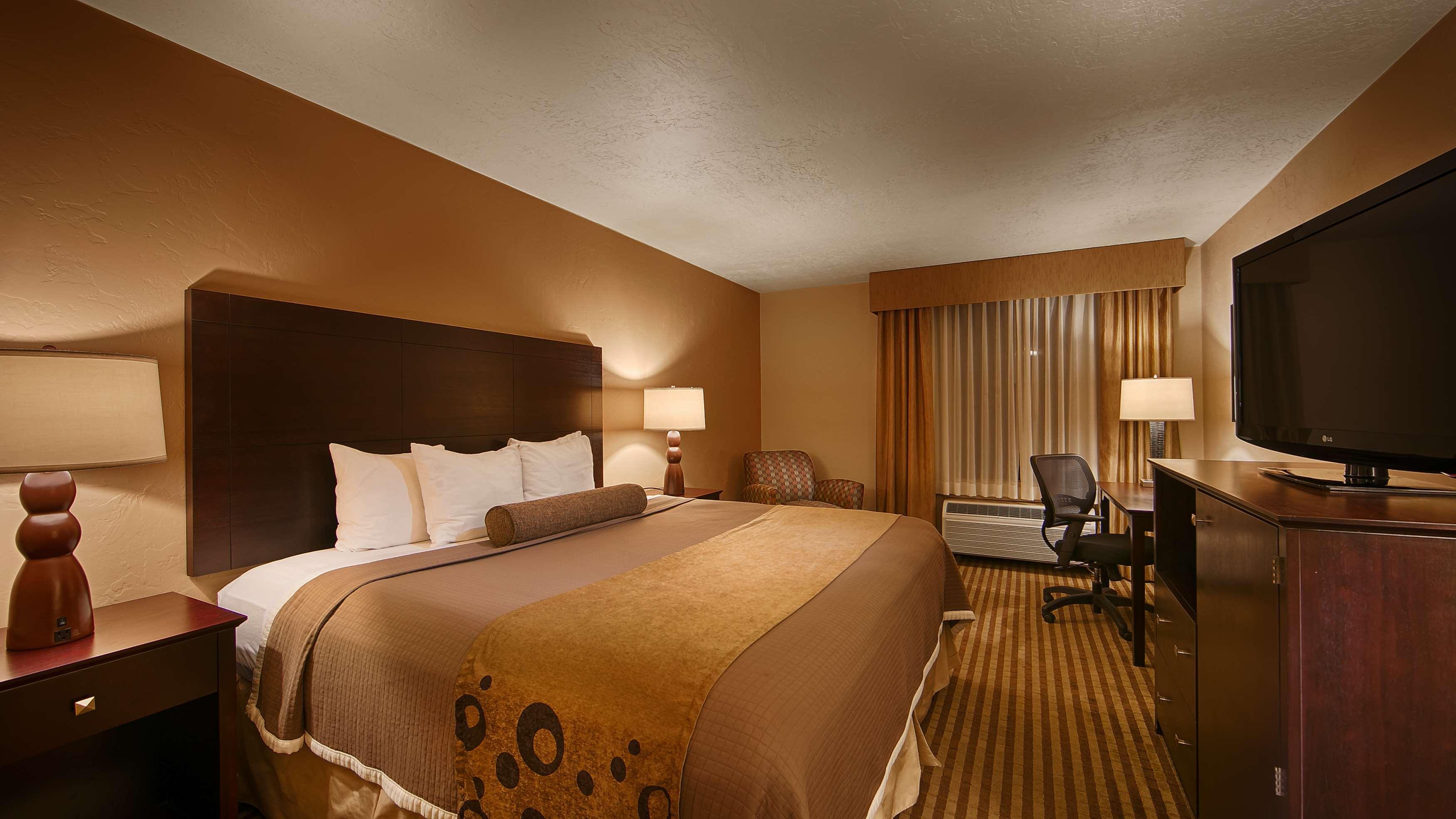 Wyndham Tucson Airport Hotel & Conference Center Exterior photo